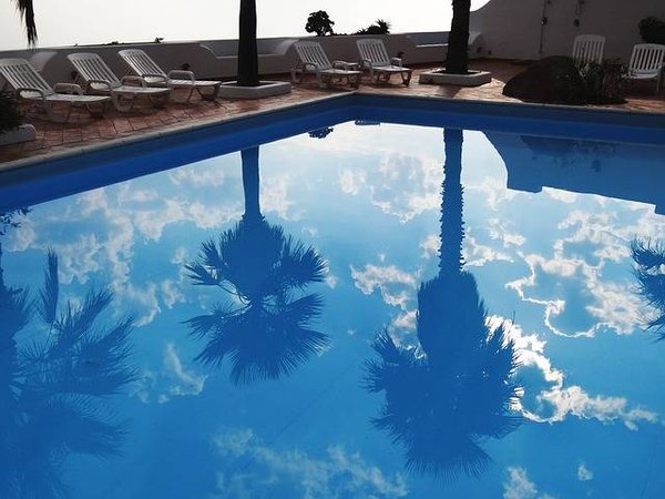 Comment traiter l'eau d'une piscine ?
