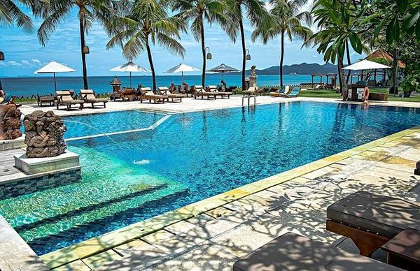 Comment se renseigner sur les accessoires de piscine ?