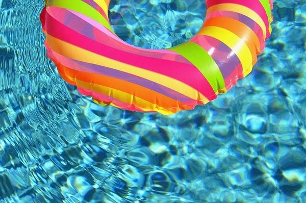 Comment comparer les offres et les devis pour acheter une piscine ?