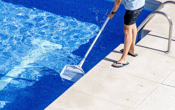 Quand et comment nettoyer sa piscine ?